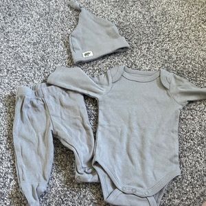 Monica and Andy gray outfit set